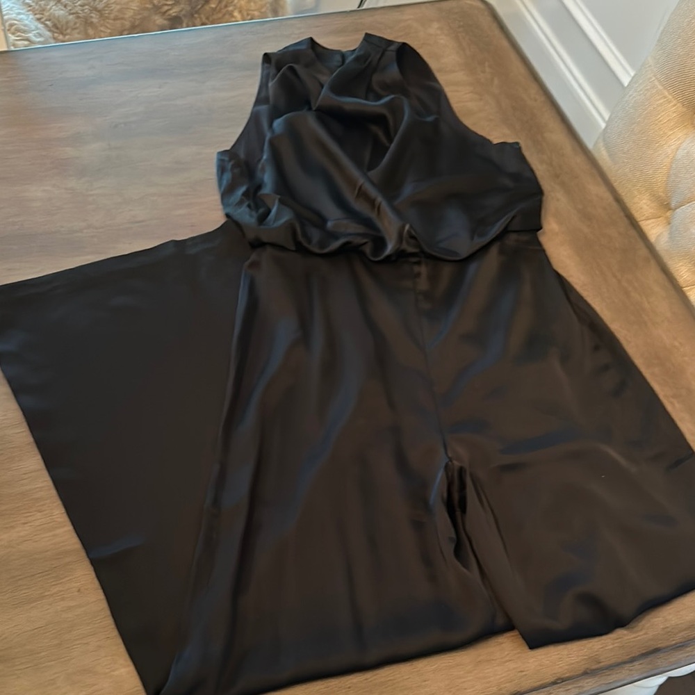 Elegant Black Sleeveless Dress